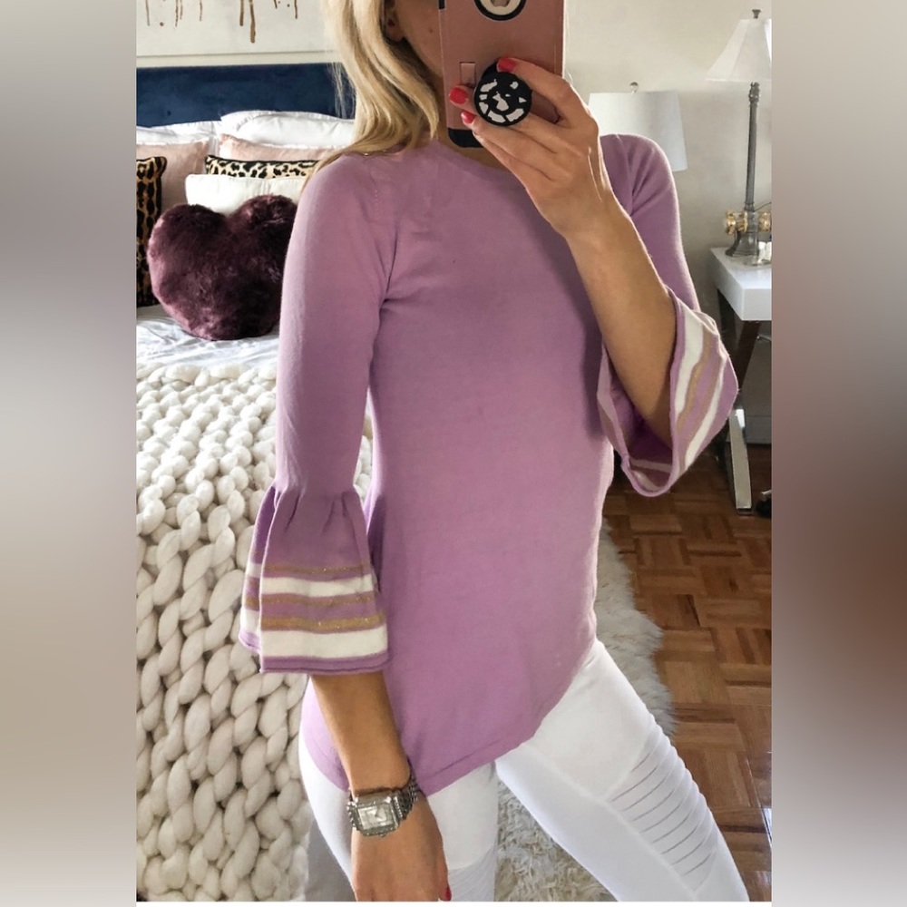 Lilly Pulitzer lilac bell sleeve sweater with gold and white detail size small